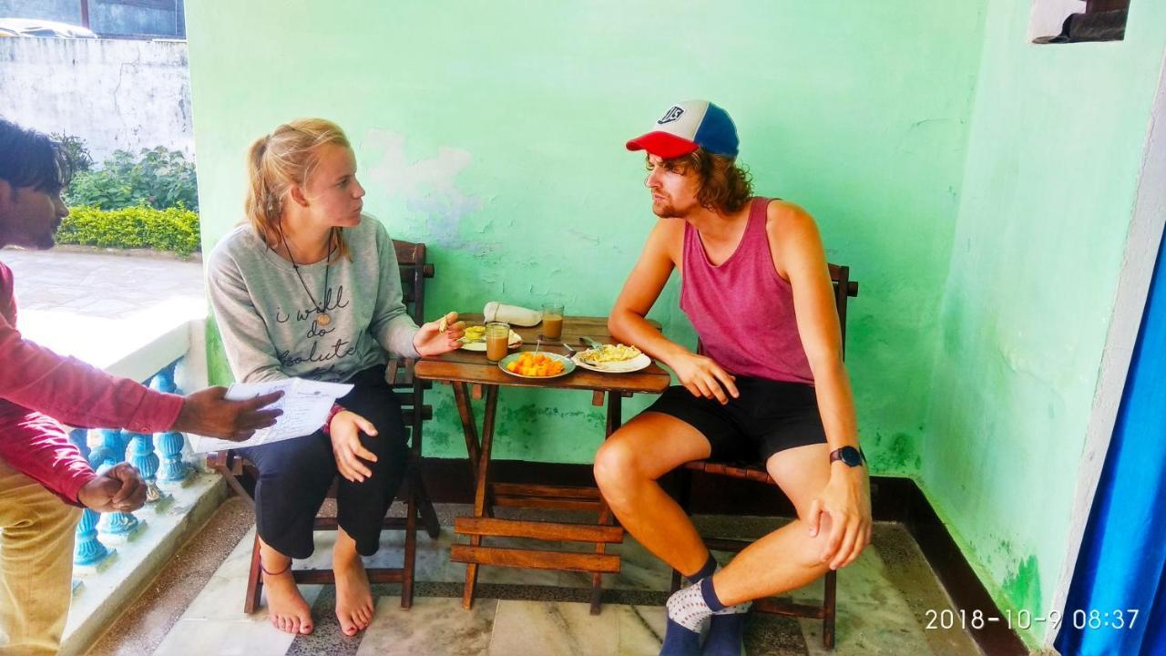 Mini Homestay Khajuraho Ngoại thất bức ảnh