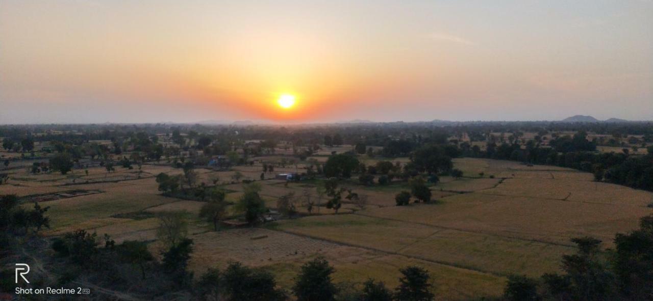 Mini Homestay Khajuraho Ngoại thất bức ảnh